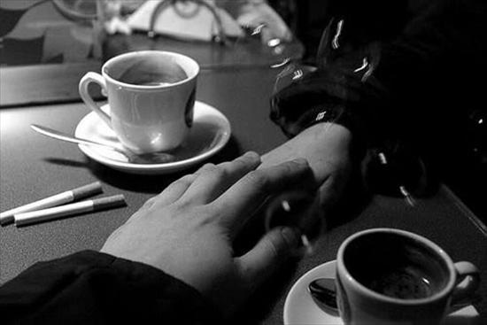 _Kawa w dłoni i - Tapety-Monika 12.jpg