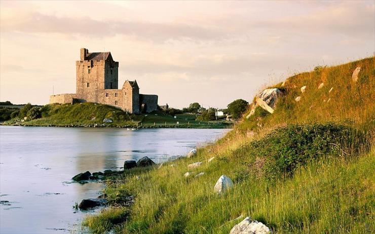 Irlandia - zamek Galwa.jpg